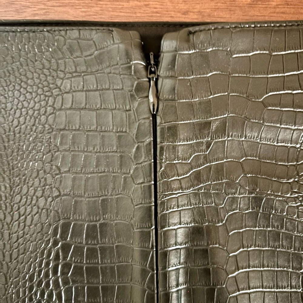 Express Black Croc-Embossed Mini Skirt - Picture 2 of 5